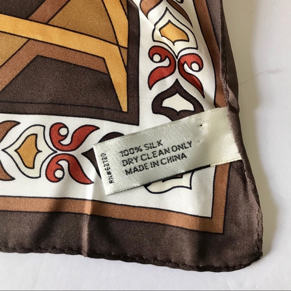 ADRIENNE Landau Studio Vintage Scarf - Picture 6 of 7